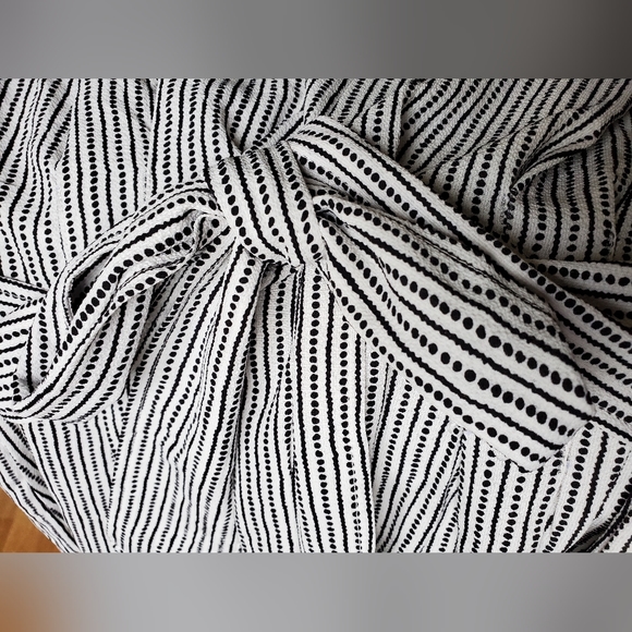 Max Studio Tie-waist Tunic, size L - Picture 5 of 9